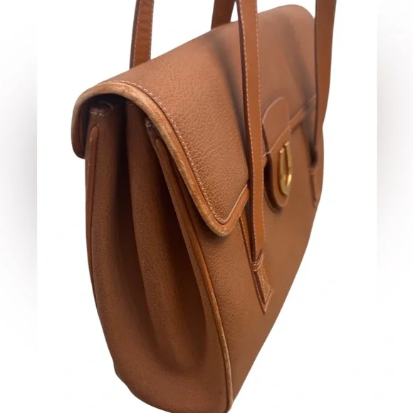 Gucci Vintage Saddle Bag - Picture 6 of 15